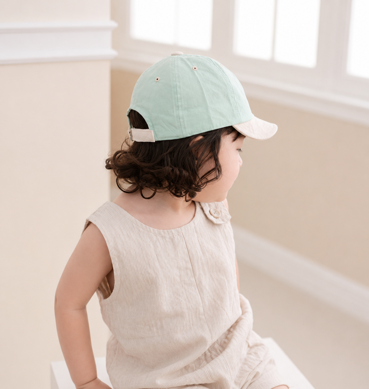 AppleCat Contrast Soft Brimmed Hat